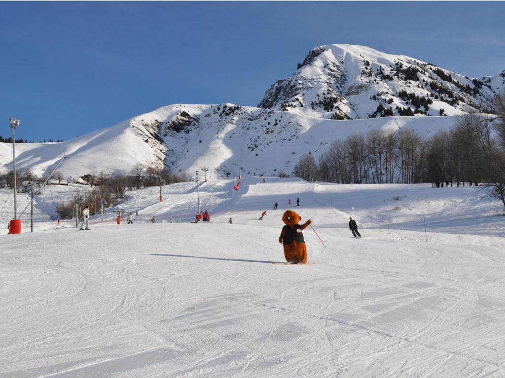 T2 vue piste Résidence Vostok Zodiaque Le Corbier Extérieur photo