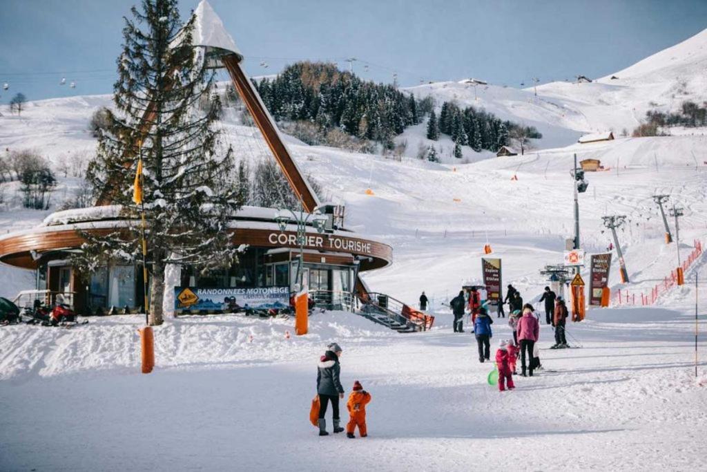T2 vue piste Résidence Vostok Zodiaque Le Corbier Extérieur photo