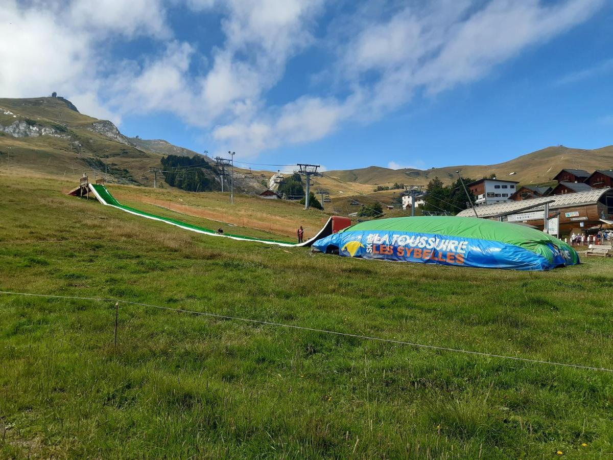 T2 vue piste Résidence Vostok Zodiaque Le Corbier Extérieur photo